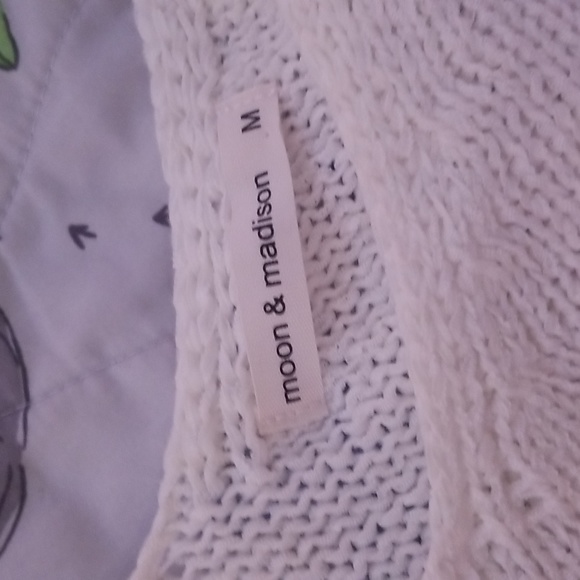 Crop-top - Picture 2 of 2